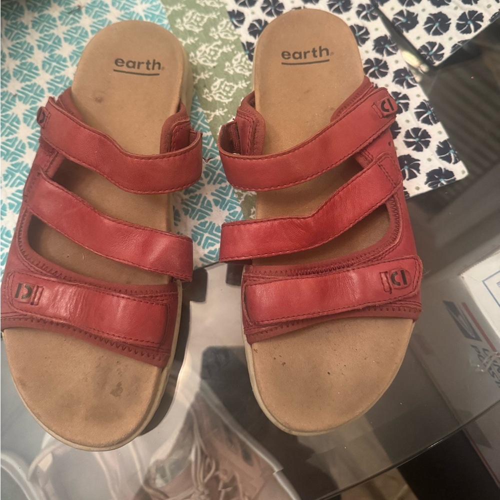 Earth Red Mira Loures Bordeaux Leather Sandals Sz 9
